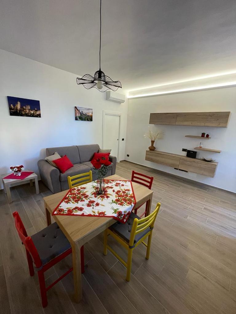 Apartamento La Casina Di Cinzia San Gimignano Exterior foto